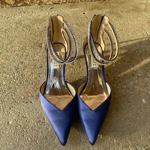 Badgley Mischka Lilibeth Navy Kitten Heels